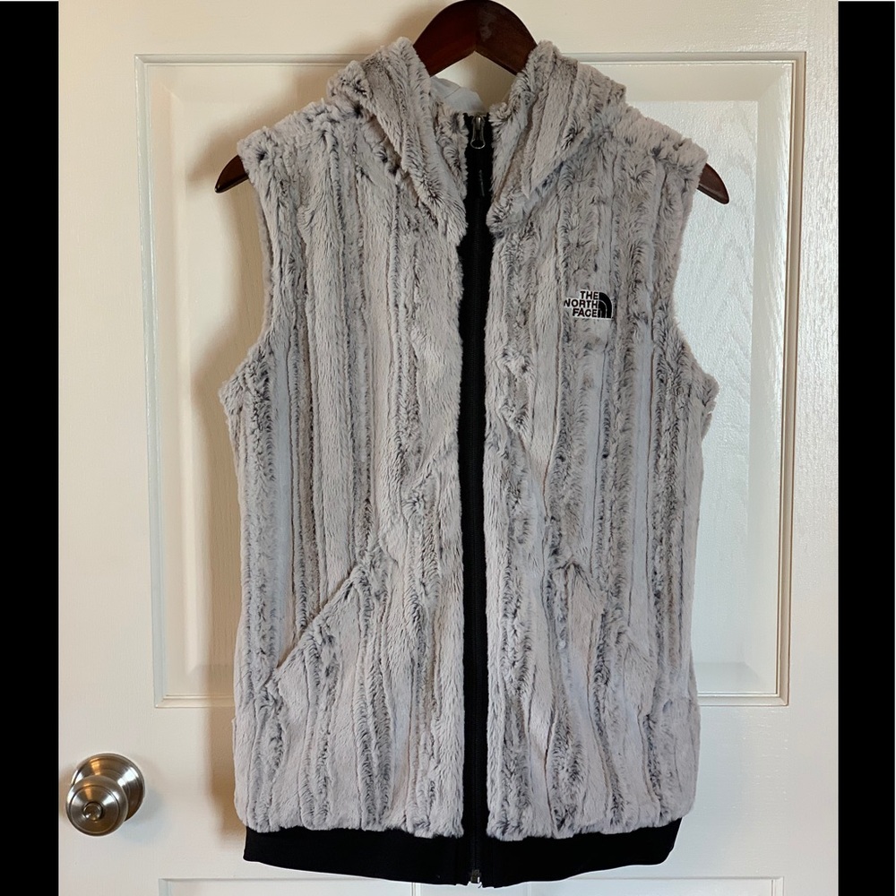 Women’s Northface Vest